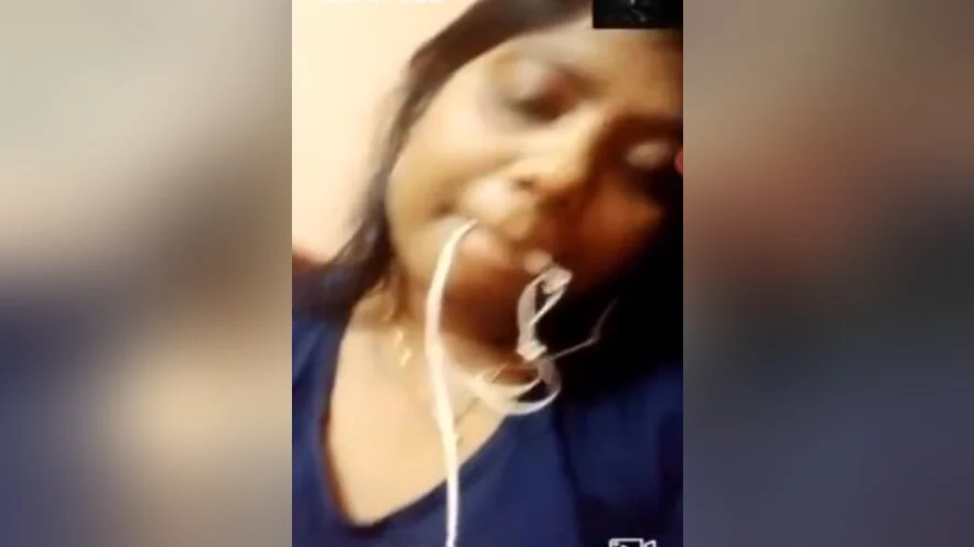 Desi Girl Shows Her Boobs And Pussy On Vc 2