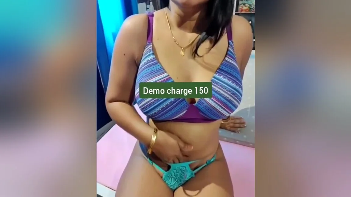 Bhabhi Sexy Chut Mai Ungli Dali