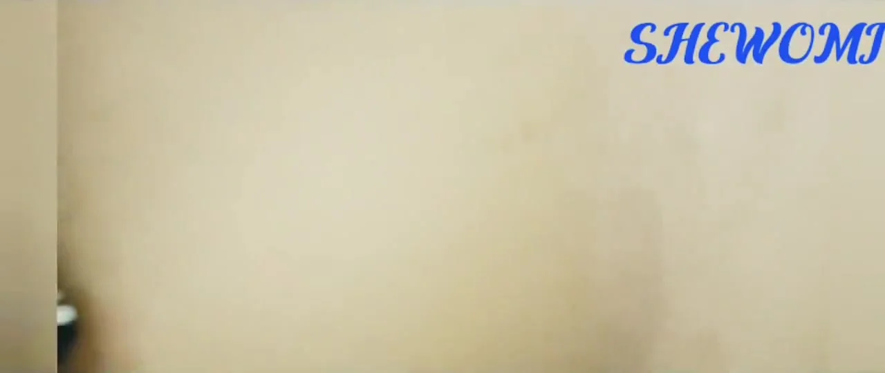 Sri Lankan - Sexy Girl Showing Pussy