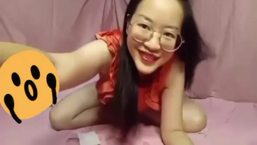 Sexy Cute Asian Girl Fingering Hairy Pussy