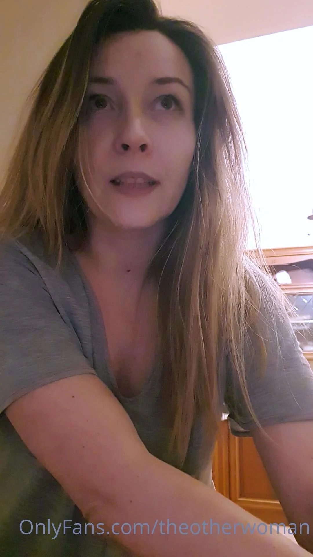 Amateur Webcam Chick Masturbates On Webcam More at