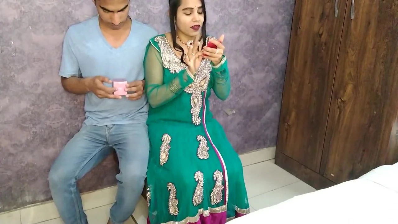 Girlfriend Asked For Money For Makeup, Girlfriend Was Happy With The Money And Gave Boyfriend A Discount In Doggy Style