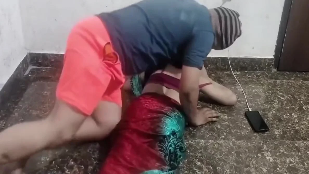 Naukrani Ne Office Se Apne Malik Ko Bulakar Chudi