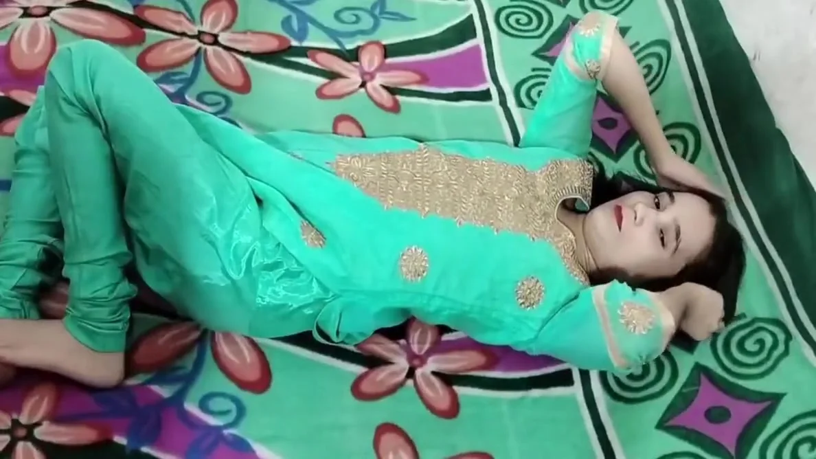 Bhabhi Ko Akele Dekh Jabar Dasti Chut Mari