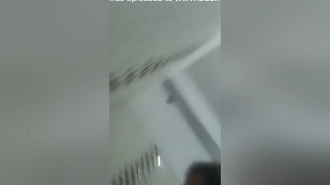 Exclusive – Desi Lover Bathing Clip 3