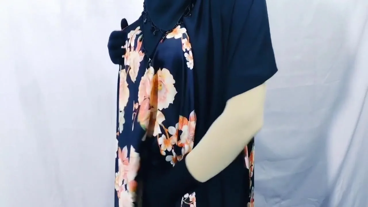 Muslim Hijabi Beautiful Housewife Fucking With Neighbor - With Clear Hindi Audio