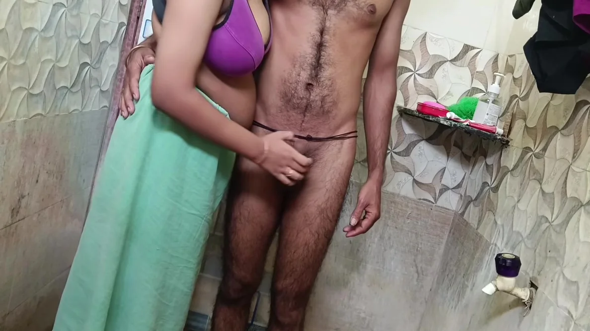 Boyfriend Calling Coming Home Bathroom Funking Very Tight Pusssy ! Indian Tamil Hot Video