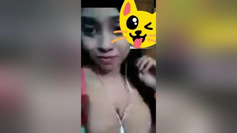 Today Exclusive- Sexy Girl Showing Her Boobs And Wet Pussy On Video Call