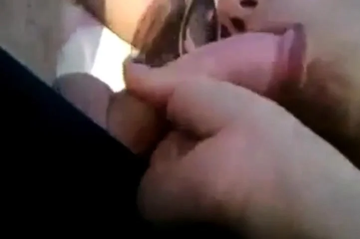 Beach - blowjob and fingering