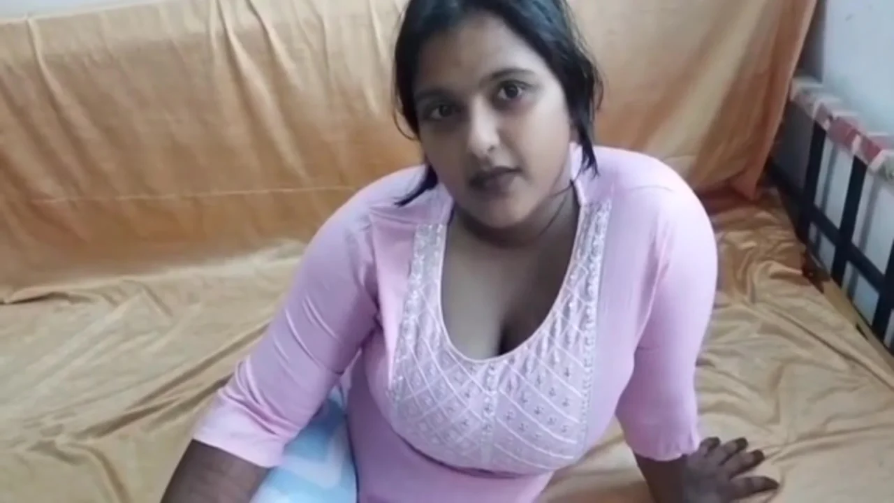 Indian Viral New Hot Mms Sofia Ki Choot Aur Gaand Dono Maari Salman Ne Sofia Bahot Chillayi With Hindi Audio