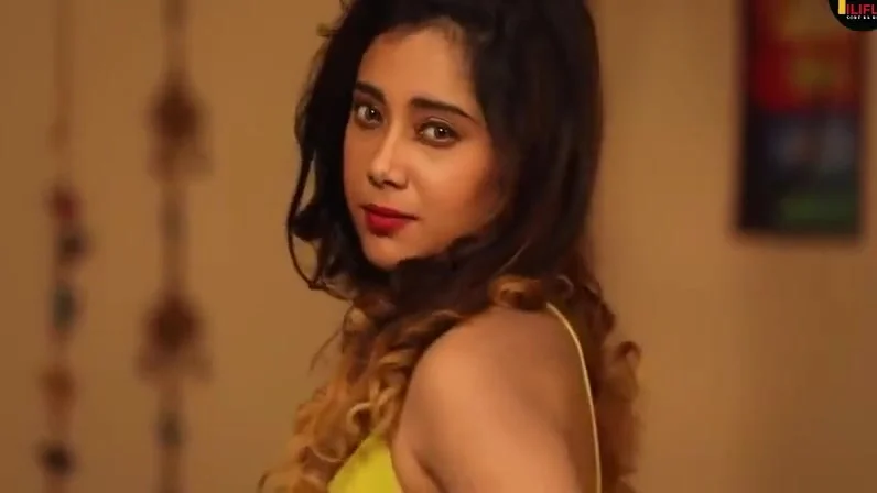 Charitrahin Web Serial