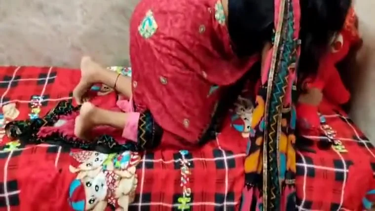 Lusty Owner Fucks His Sexy Figured Kamwali On Payday