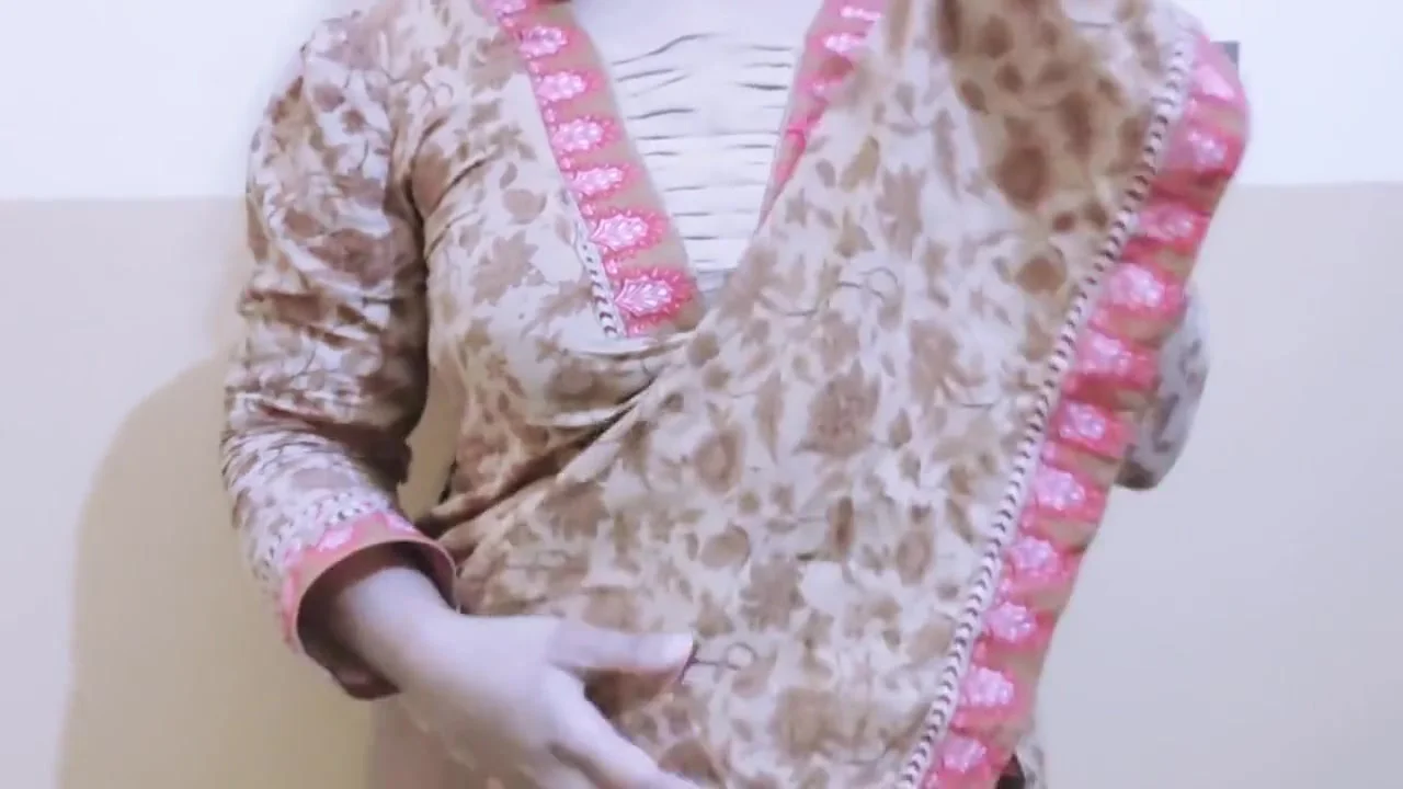 Bhabi Jaan Ko Cigarette Pila Kar Pela-hiraxqueen