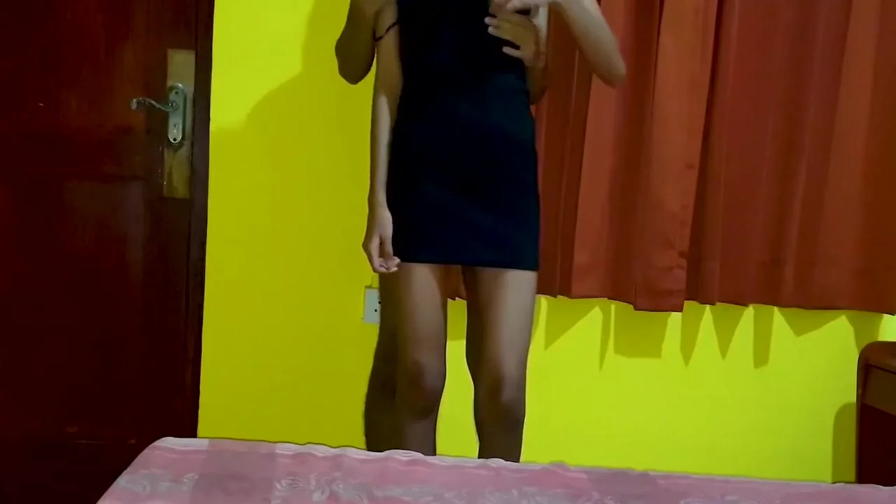 Desi Bhabhi And Sri Lankan - Campus Girl Fuck With Her Best Friend 