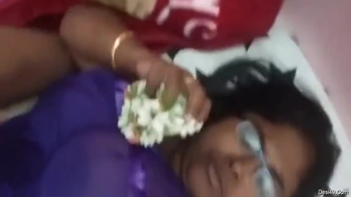 Today Exclusive- Desi Bahbhi Blowjob And Boob Fuck