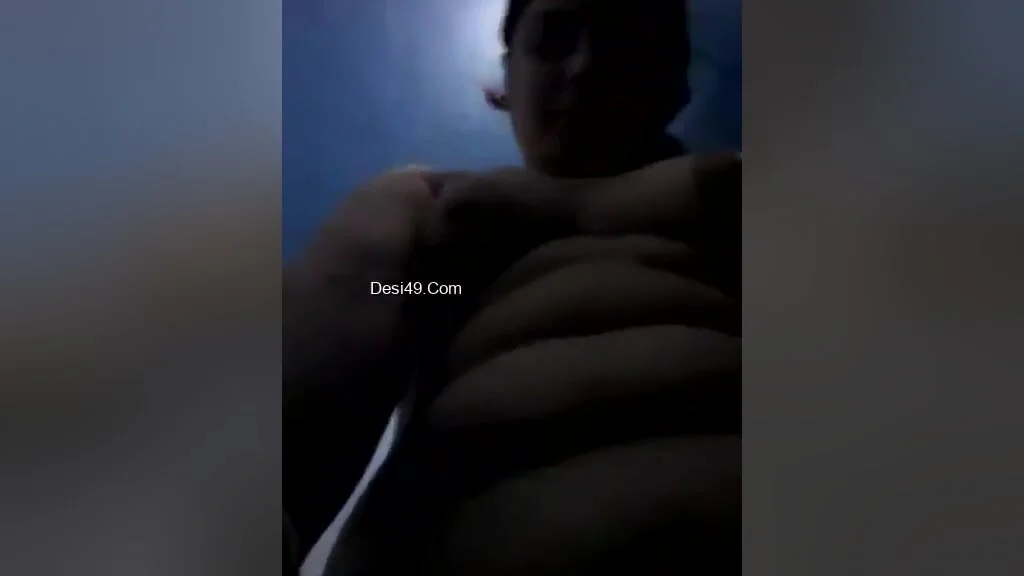 Today Exclusive -desi Bhbahi Shows Boobs