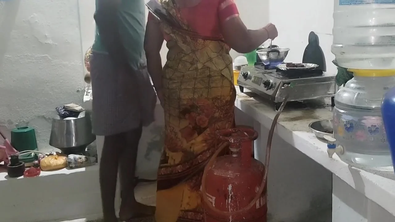 I Had Sex With Stepmother-in-law While She Was Cooking In The Kitchen