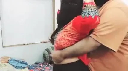 Pakistani House Wife Riding On Her Boy Friend,s Cock With Dirty Talk In Hindi