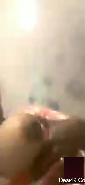 Today Exclusive- Horny Desi Bhabhishowing Her Boobs