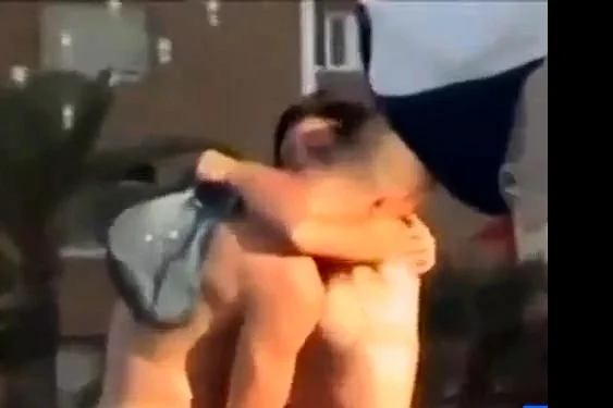 Spying Couple Getting Horny At The Beach