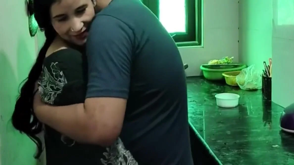 Bhabhi Ko Kichen Me Jakar Jabar Dasti Pela