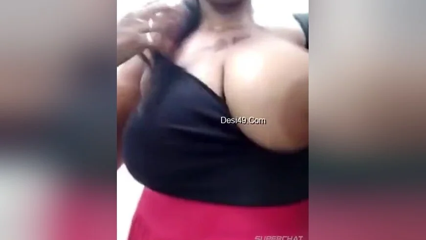 Bhabhi Shows Her Boobs And Pussy On Cam Show