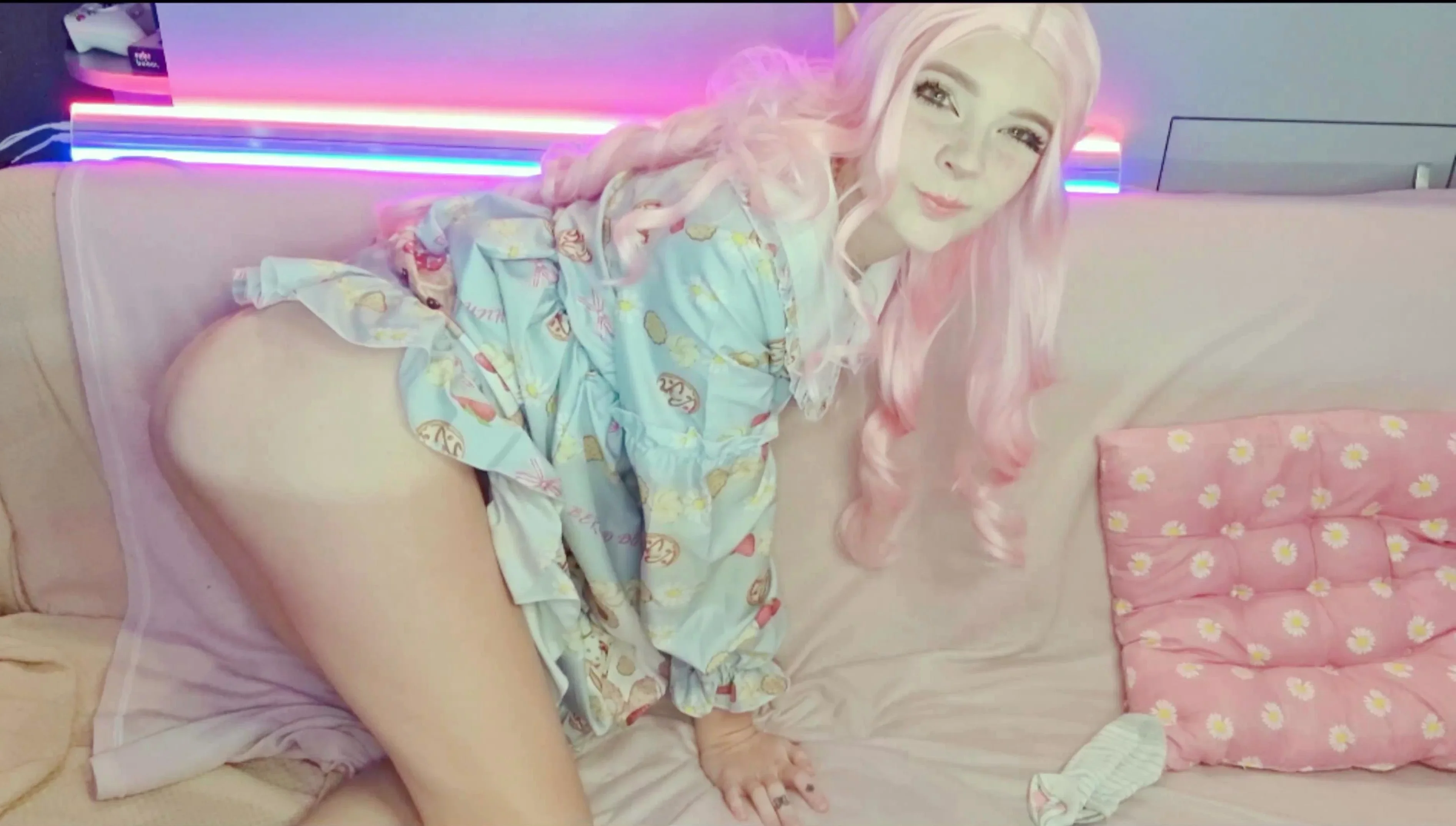 Blonde teen with huge breast masturbating on webcam