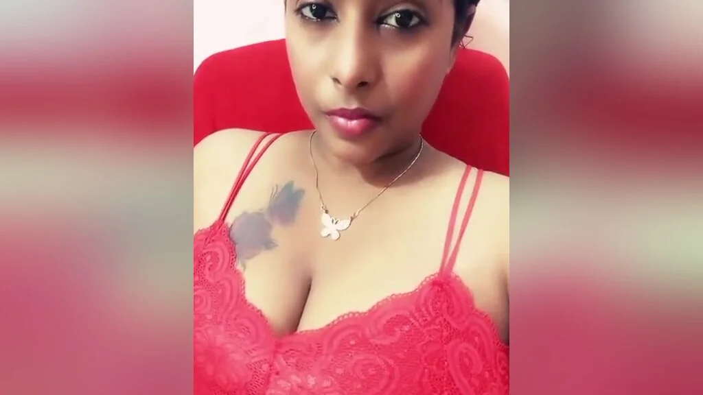 Indian Sexy Girl With Sexy Body