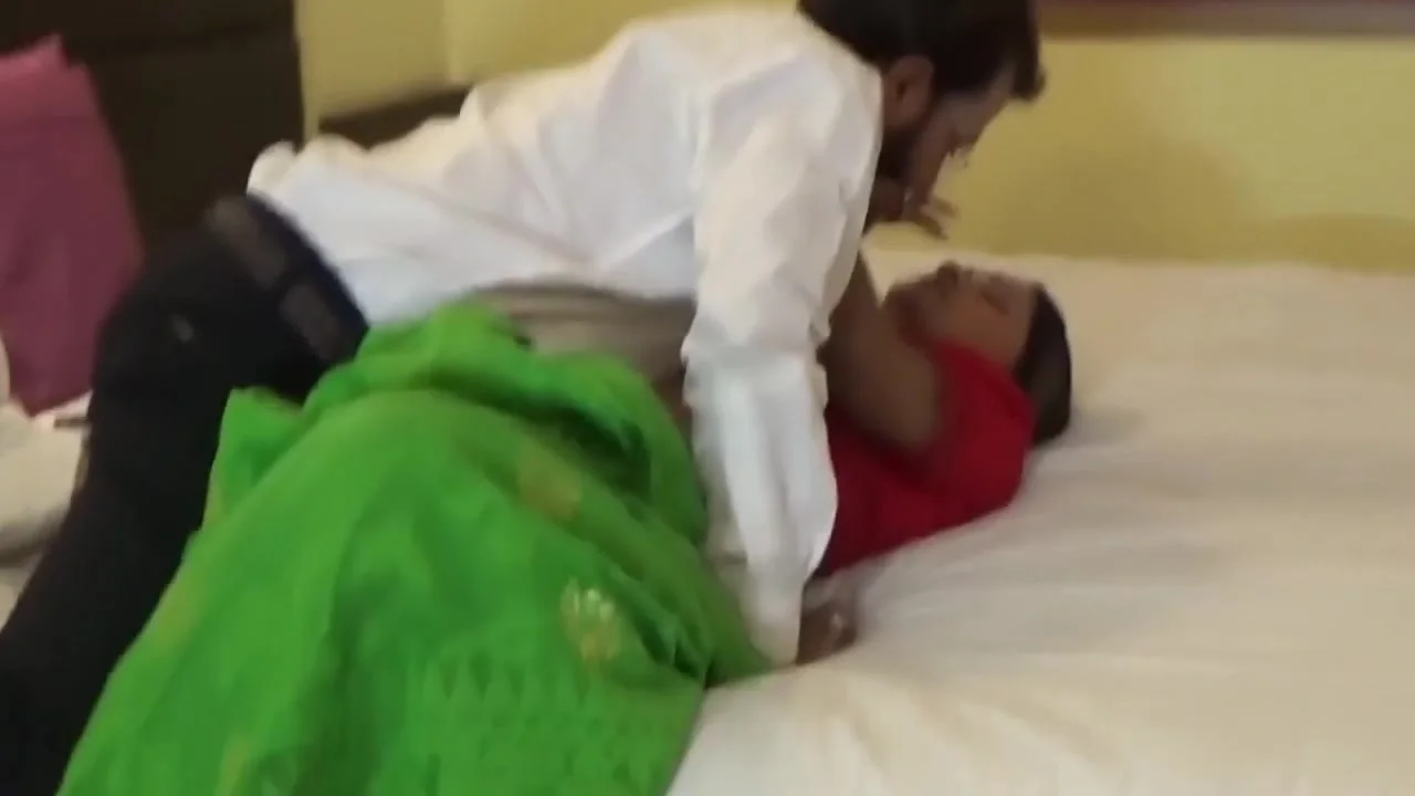 Indian Wife Fucking With Boyfriend When Husband Was Not At Home