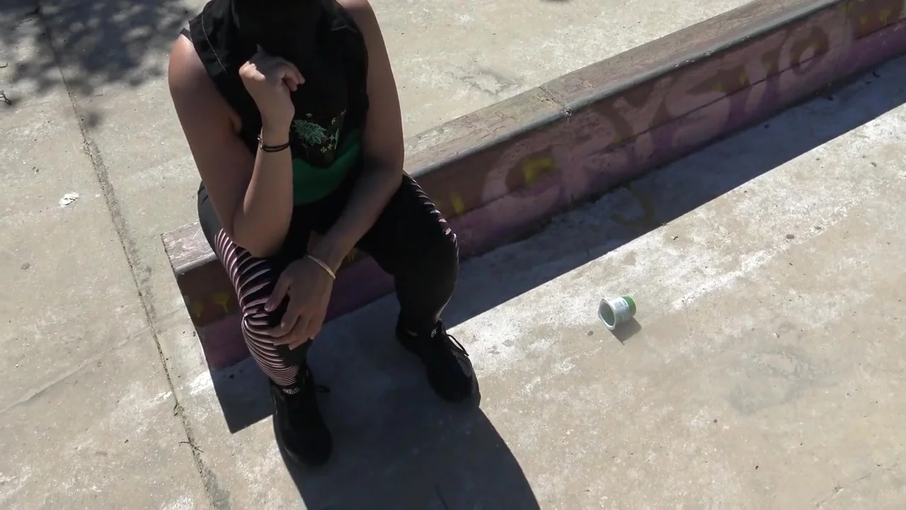 Village Outdoor - Fille Musulmane Algerienne Baise Dans Rue Avec Un Mec Britannique