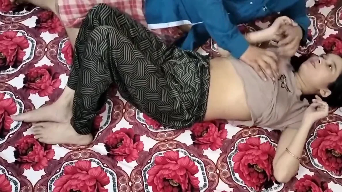 Cute Ka Uniform Utaar Kar Teacher Ne Jabar Dasti Pela