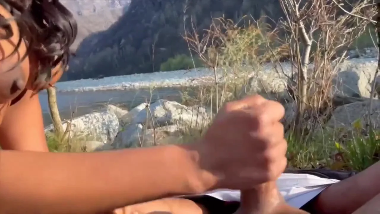 එළයට ගහන ගතත ආතල එක.nude Beach Blowjob : A Cute Nasty Gives Me Heavenly Experience