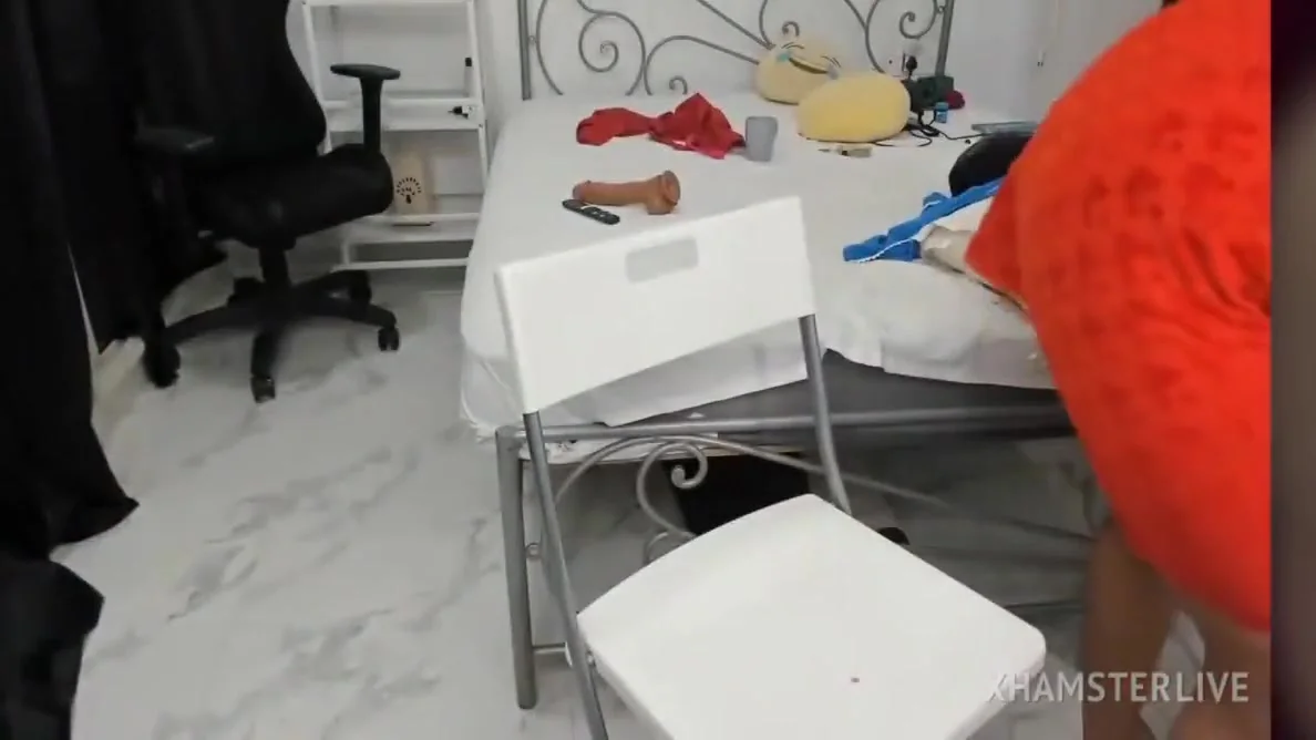 Hot Indian Model Goddess Anna – Shower Cam For Fans With Smile