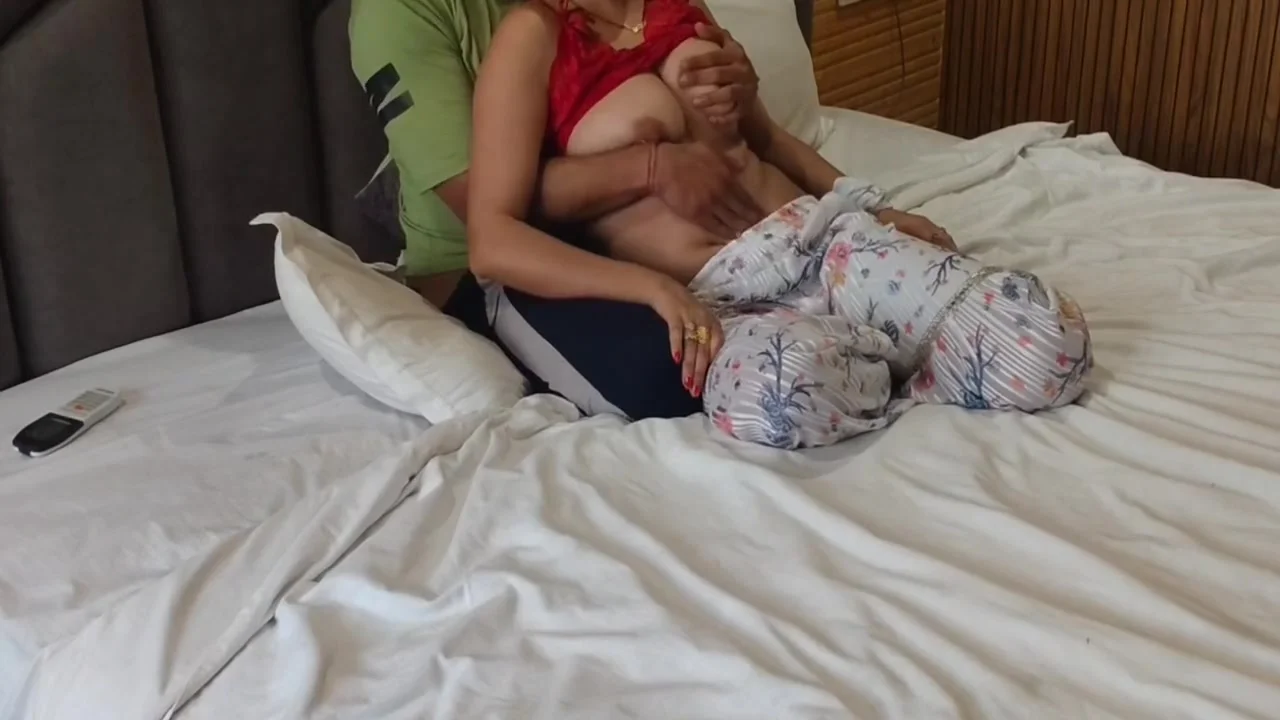 Naughty Saara Bhabhi Teaches Fucking To Virgin Teen 18+ Devar And Devar Fucked Her So Hard That She Ejaculated While Fucking