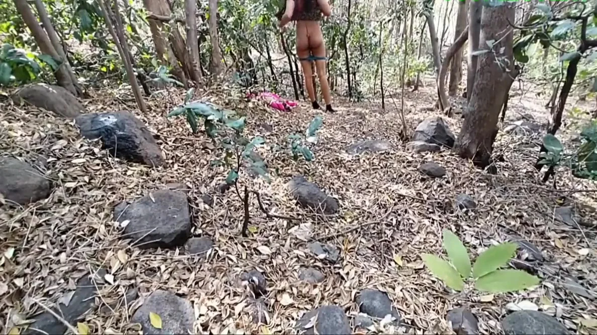 Pahado Me Ekeli Ladaki Dekh Kar Zabardasti Nahin Ki