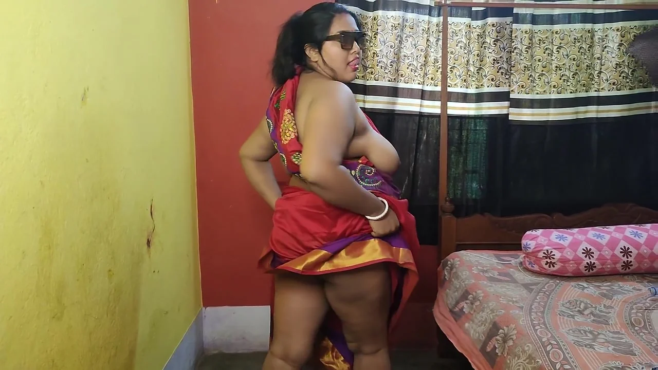 Desi Horny Housewife Fingering Pussy Herself And Cum