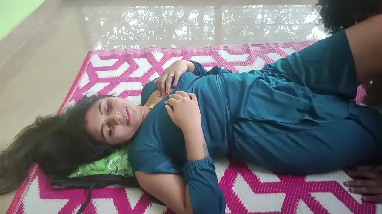 Hot Kiss And Valentine S Day In Vaishnavy And Sharun Raj Modern Dress Boobs Romance, Girl Boy Hot Romance, Mallu Couple Romance Video, Indian Hot Romance