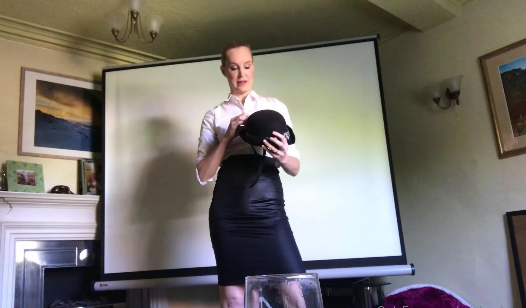 amateur blonde solo webcam