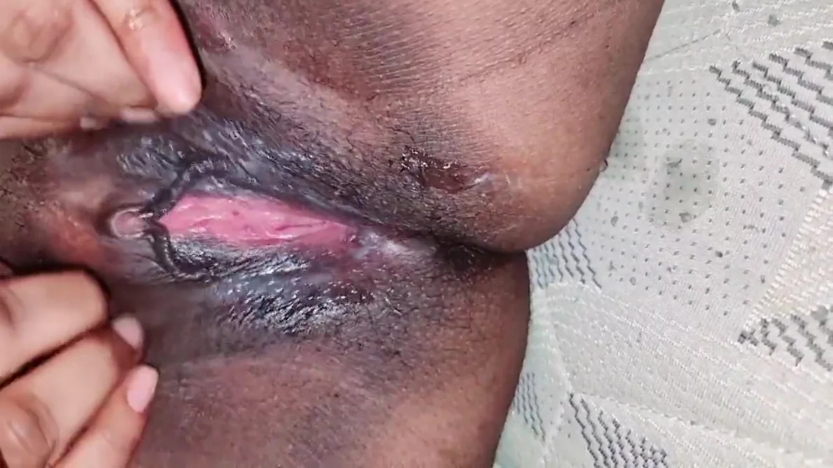 Sri Lankan Wife Fingering Her Juicy Pussy With Sinhala Dirty Talks