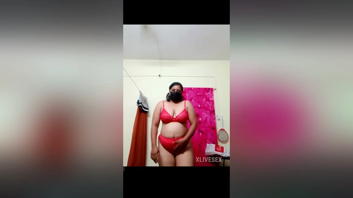 Desi Indian Marathi Married Aunty Nude Webcam Show