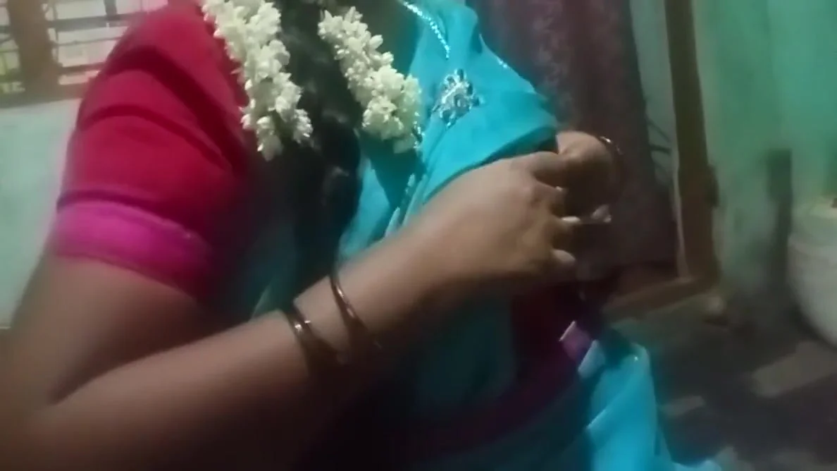 Priyanka Bigg Boobs Show In Home