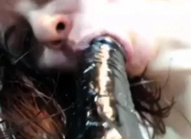 Eating Her Own Creamy Cum (Grool)