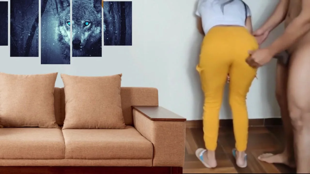 Very Hot Sri Lankan Girl Fucking With Her Boss In Hotel Room After Work For Her Next Promotion