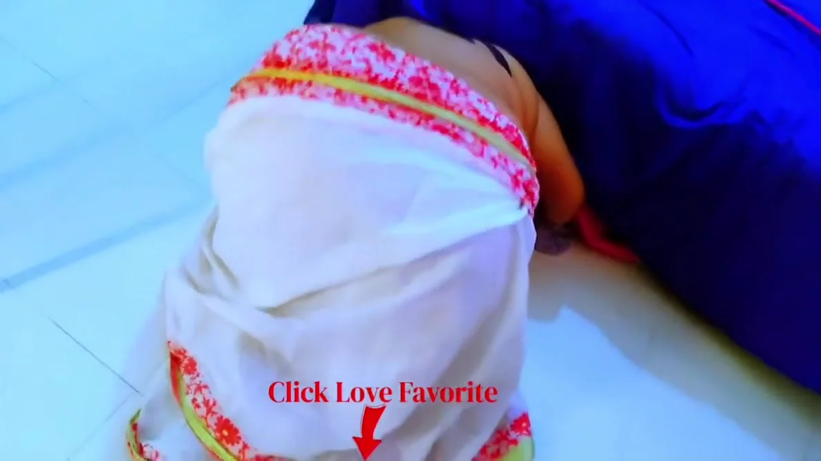 Gujrati Novita Fucked In Doggy Style When She Was Stuck Under Bed By Cleaning Room - Jabardast Chudai Bhabhi Ko Gand