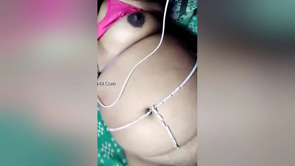 Today Exclusive- Mallu Bhabhi Showing Her Nude Body And Bathing 3