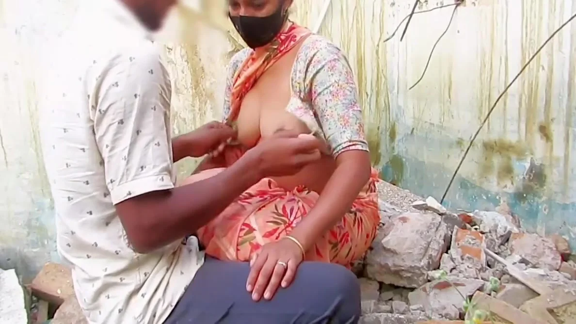 Indian Village Bhabhi Fucked By Her Devar In Form - Viral Video