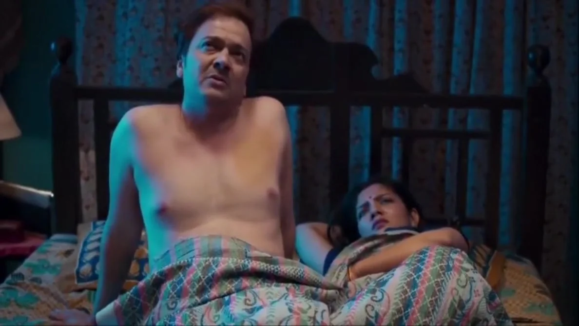 Kothe Ki Bhabhi Ko Kiya Satisfy With Hot Indian