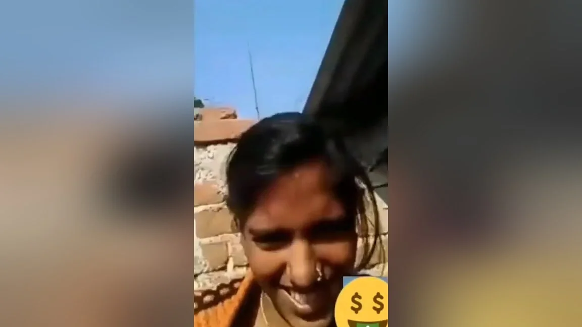 Today Exclusive- Desi Village Girl Fingering