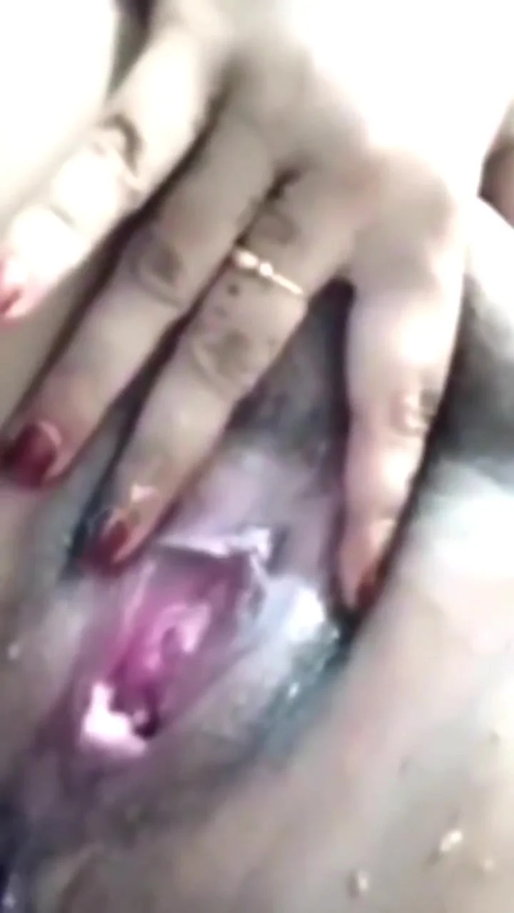 Indian Desi Bhabhi Fingering Pussy