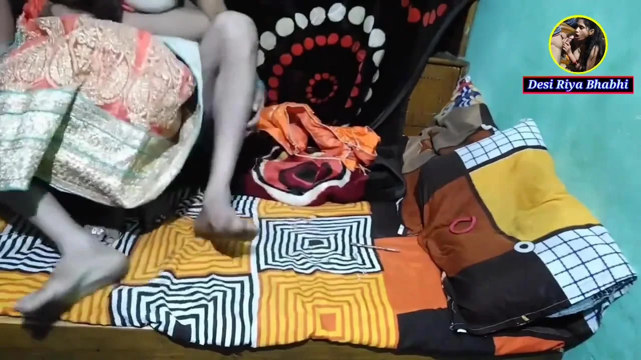 Desi Indian Riya Bhabhi Orenge Saree In Lovely Fucking Big Cock